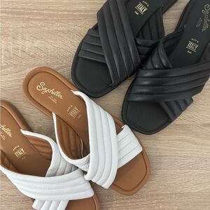 2 Pairs Seychelles Word for Word Sandals Leather Slides 7.5 Black and White